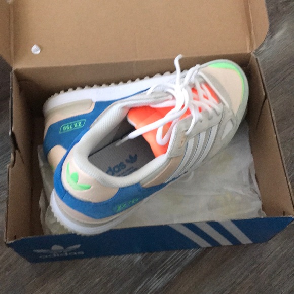 COPY - Adidas Runners - Picture 1 of 3